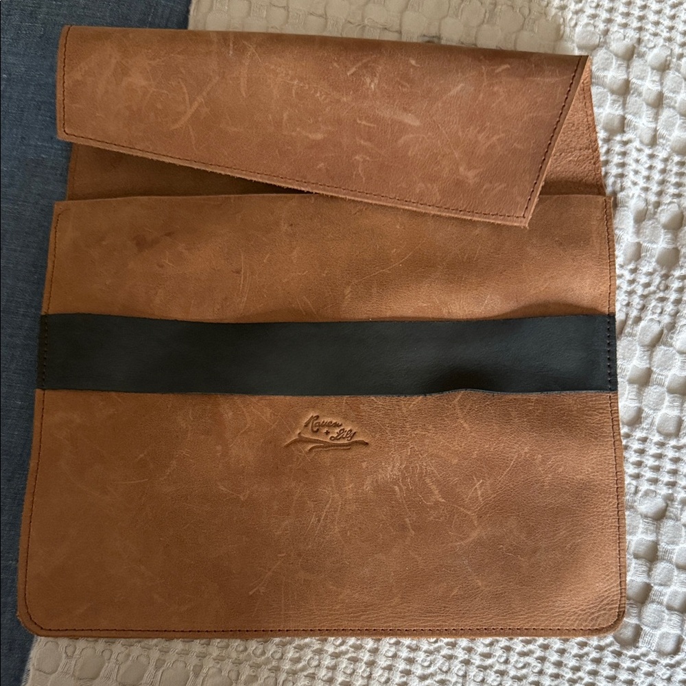 raven and lily leather clutch